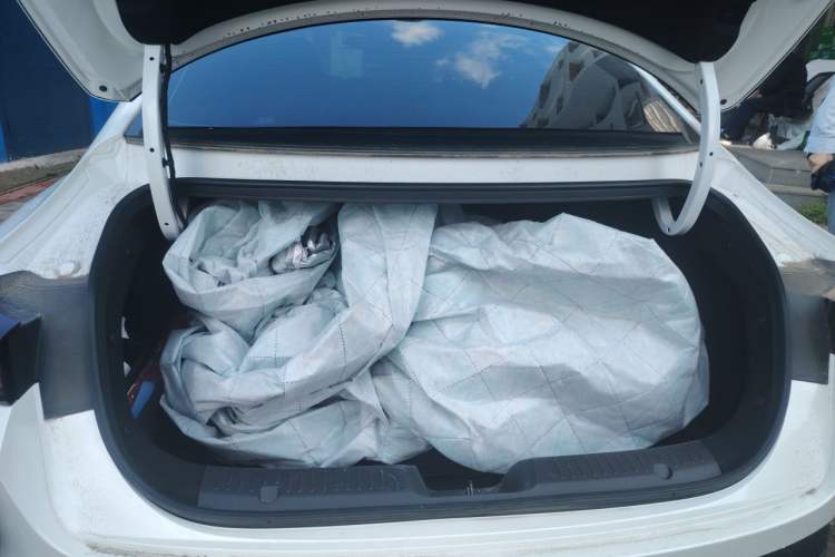 Used CHANGAN Eado DD 2023 Blue Whale NE 1.5T GDI DCT Prestige Model Trunk