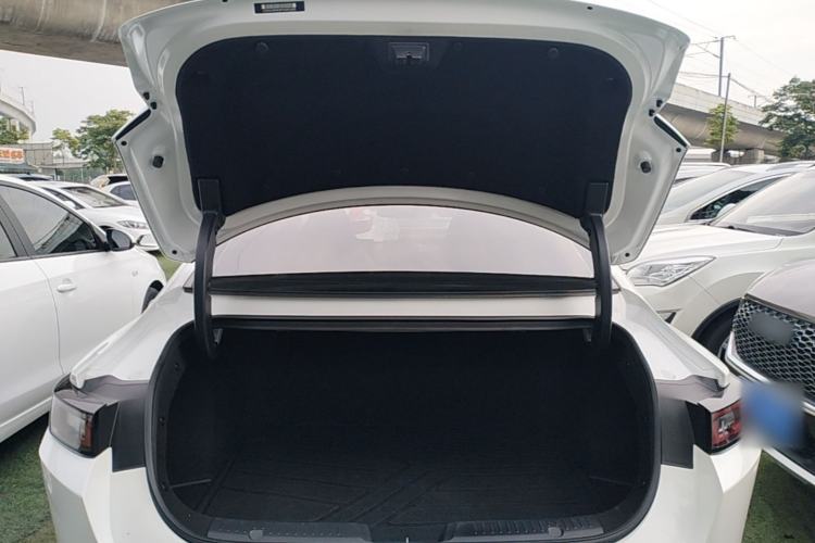 Used CHANGAN Eado DD 2023 Blue Whale NE 1.5T GDI DCT Flagship Model Trunk