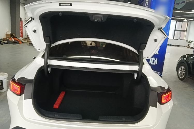 Used CHANGAN Eado DD 2023 Blue Whale NE 1.5T GDI DCT Flagship Model Trunk