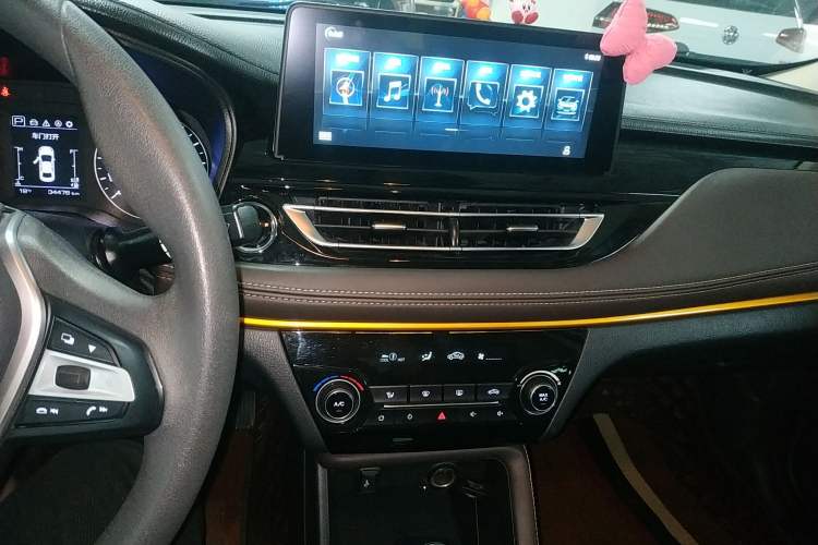 Used CHANGAN Eado DT 2019 1.6L Automatic Smart Enjoyment Model China VI Standard Audio And AC Panel