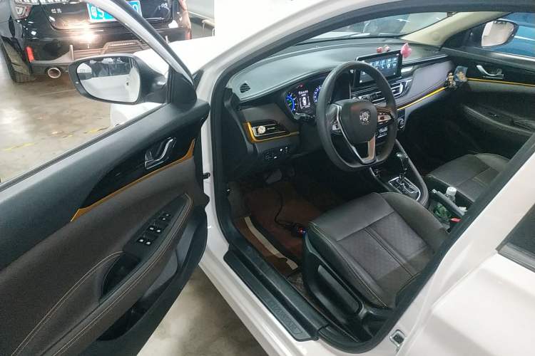 Used CHANGAN Eado DT 2019 1.6L Automatic Smart Enjoyment Model China VI Standard Driver Seat