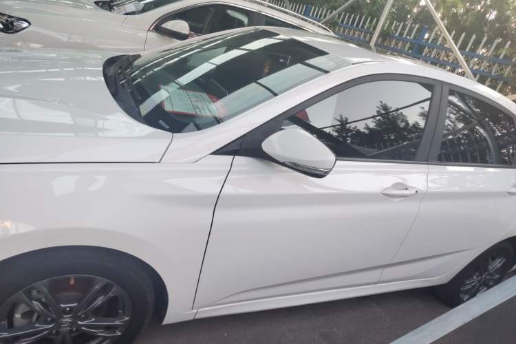 Used CHANGAN Eado DT 2019 1.6L Manual Comfort Model China VI Standard Exterior 5