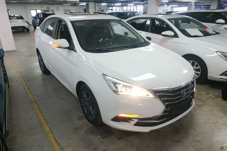 Used CHANGAN Eado DT 2019 1.6L Automatic Smart Enjoyment Model China VI Standard Front Right 45 Deg