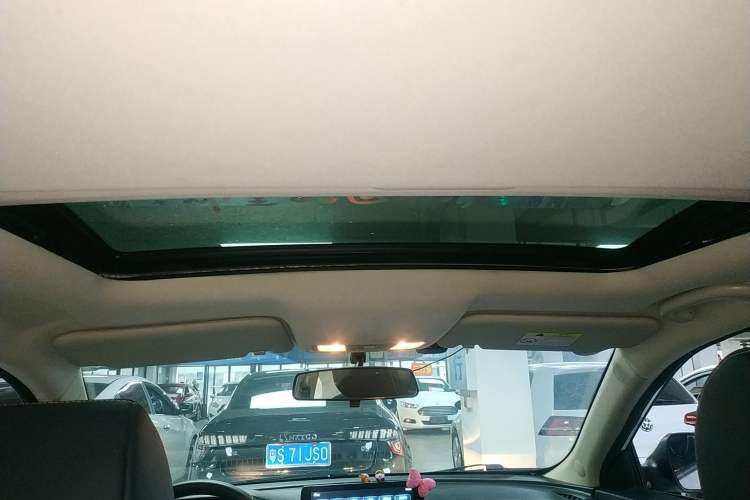 Used CHANGAN Eado DT 2019 1.6L Automatic Smart Enjoyment Model China VI Standard Headliner