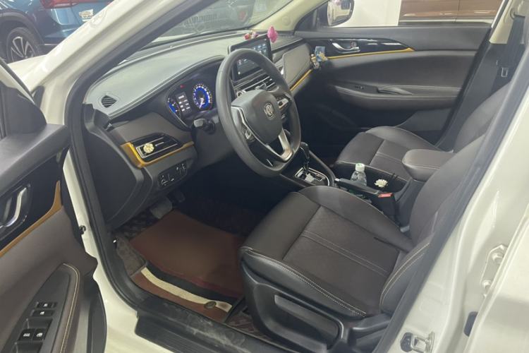 Used CHANGAN Eado DT 2019 1.6L Automatic Smart Enjoyment Model China VI Standard Interior 2