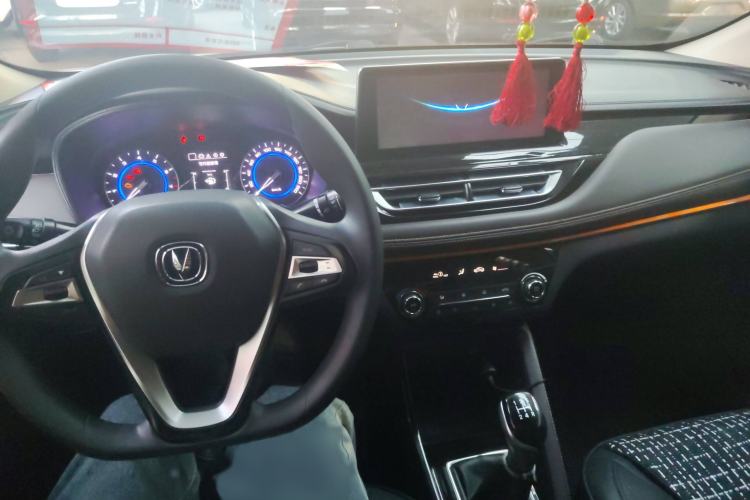 Used CHANGAN Eado DT 2019 1.6L Manual Comfort Model China VI Standard Interior 3