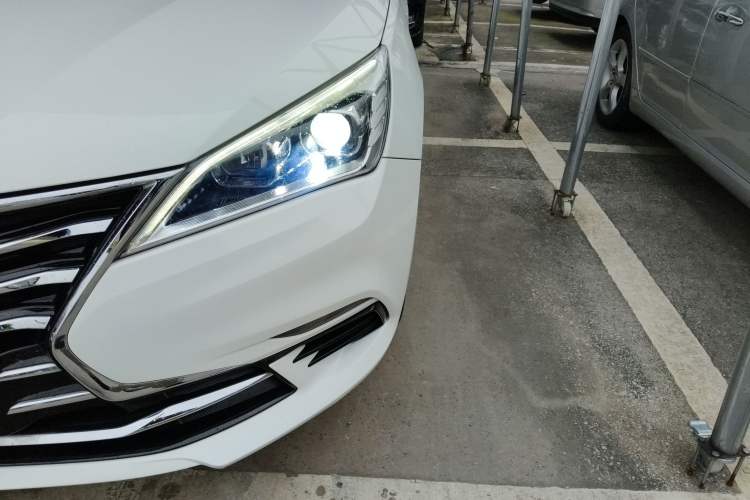 Used CHANGAN Eado DT 2018 1.6L Automatic Smart Enjoyment Model Left Front Headlight