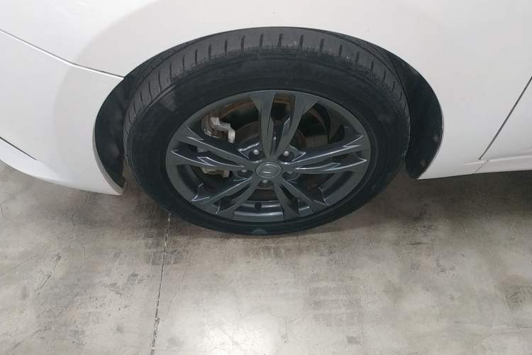 Used CHANGAN Eado DT 2019 1.6L Automatic Smart Enjoyment Model China VI Standard Left Front Wheel Hub