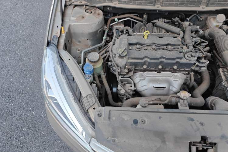 Used CHANGAN Eado DT 2019 1.6L Manual Comfort Model China VI Standard Engine Bay Right