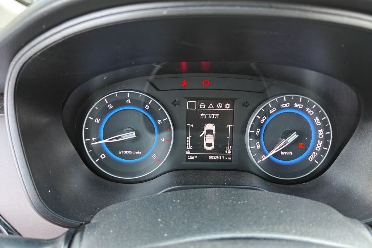 Used CHANGAN Eado DT 2019 1.6L Manual Comfort Model China VI Standard Odometer Close Up
