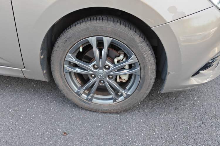 Used CHANGAN Eado DT 2019 1.6L Manual Comfort Model China VI Standard Right Front Wheel Hub