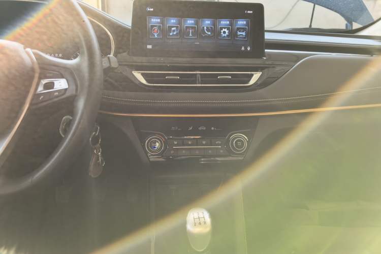 Used CHANGAN Eado DT 2018 1.6L Manual Smart Enjoyment Model Audio And AC Panel