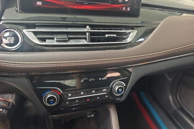Used CHANGAN Eado DT 2018 1.6L Automatic Smart Enjoyment Model Audio And AC Panel