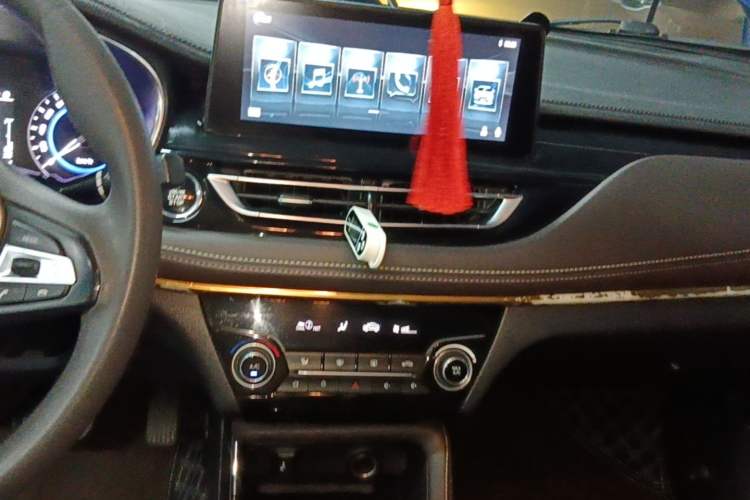 Used CHANGAN Eado DT 2018 1.6L Automatic Smart Enjoyment Model Audio And AC Panel