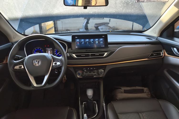 Used CHANGAN Eado DT 2018 1.6L Manual Smart Enjoyment Model Center Console