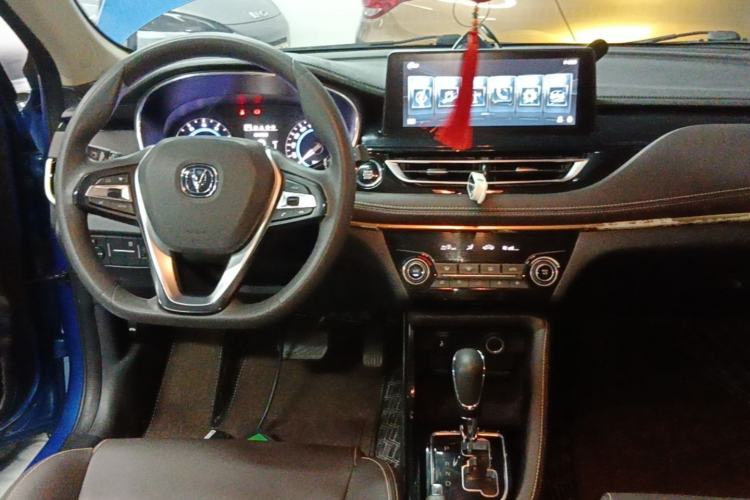 Used CHANGAN Eado DT 2018 1.6L Automatic Smart Enjoyment Model Center Console