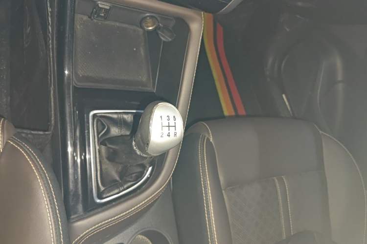 Used CHANGAN Eado DT 2018 1.6L Manual Luxury Model Gear Lever