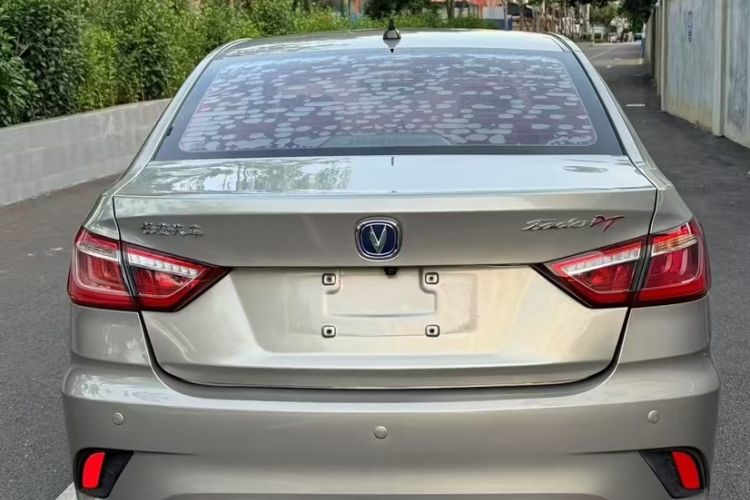 Used CHANGAN Eado DT 2018 1.6L Manual Smart Enjoyment Model Exterior 4
