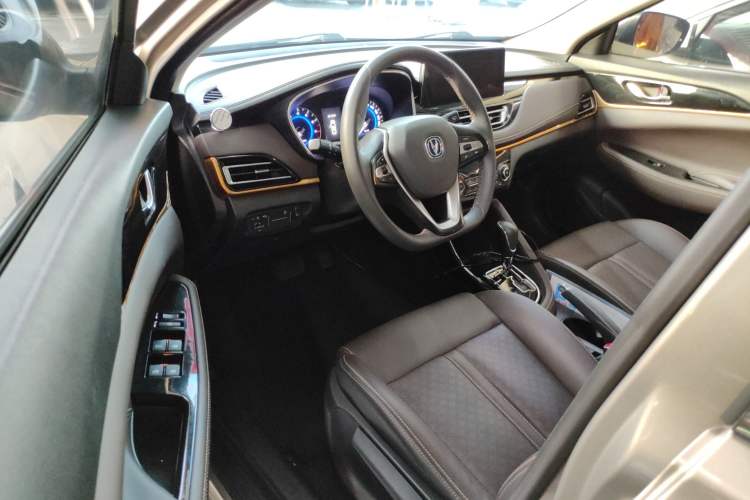 Used CHANGAN Eado DT 2018 1.6L Automatic Luxury Model Interior 2