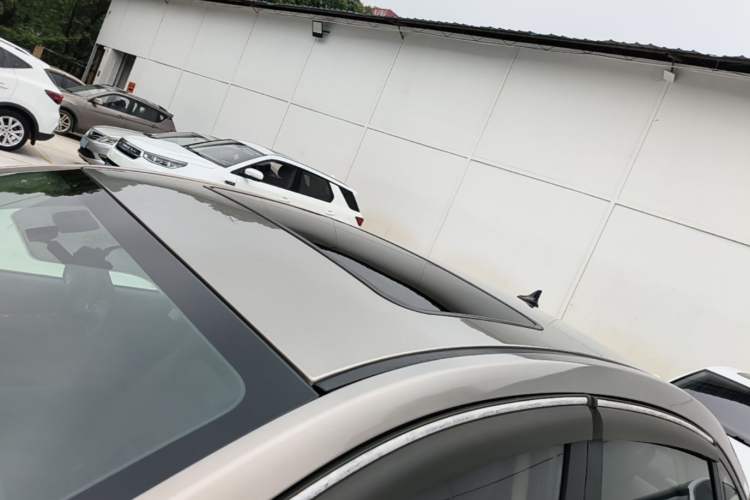 Used CHANGAN Eado DT 2018 1.6L Manual Smart Enjoyment Model Roof