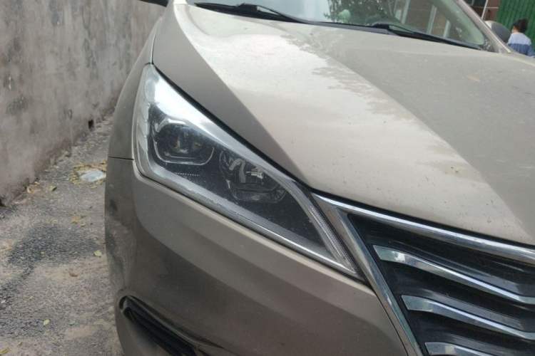Used CHANGAN Eado DT 2018 1.6L Automatic Luxury Model Exterior 4