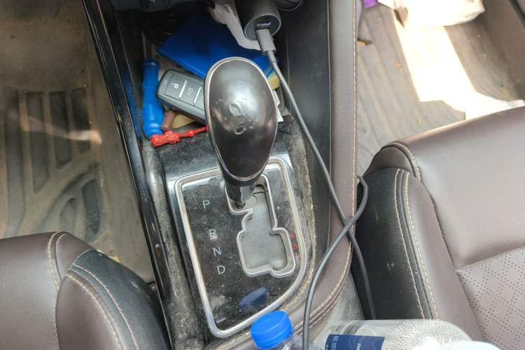 Used CHANGAN Eado DT 2018 1.6L Automatic Luxury Model Gear Lever