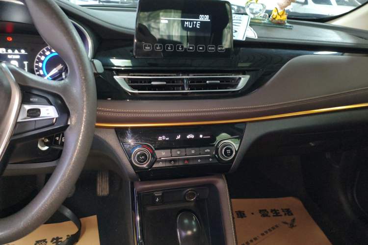 Used CHANGAN Eado DT 2018 1.6L Automatic Enjoyment Model Audio And AC Panel