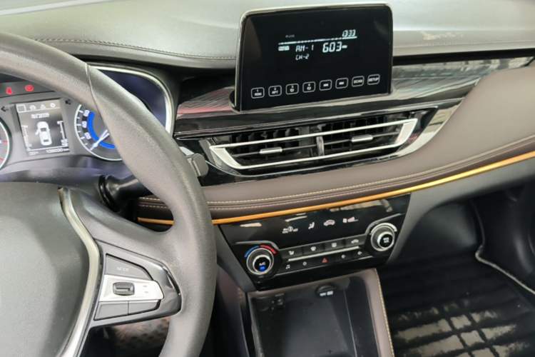 Used CHANGAN Eado DT 2018 1.6L Manual Enjoyment Model Center Console