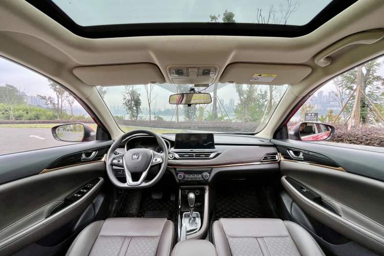 Used CHANGAN Eado DT 2018 1.6L Automatic Smart Enjoyment Model Center Console
