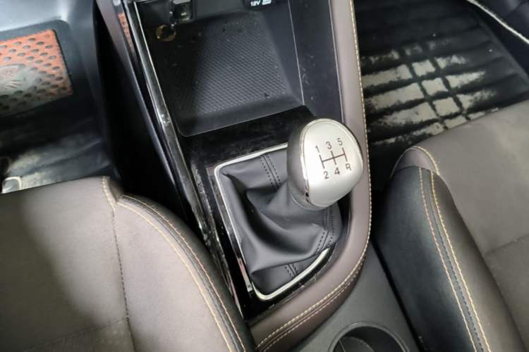 Used CHANGAN Eado DT 2018 1.6L Manual Enjoyment Model Gear Lever
