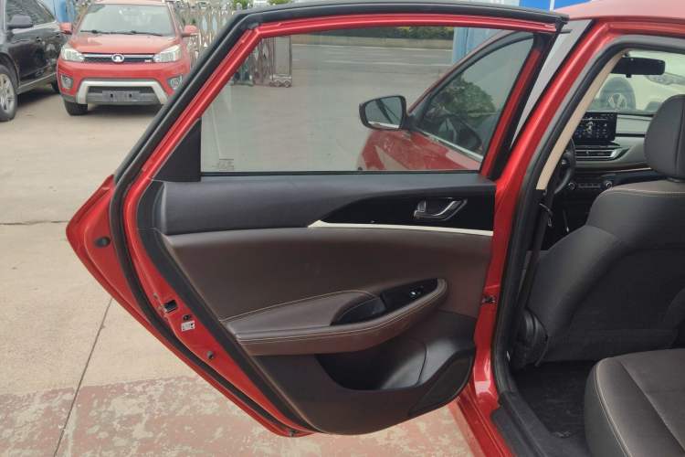 Used CHANGAN Eado DT 2018 1.6L Automatic Enjoyment Model Interior 8