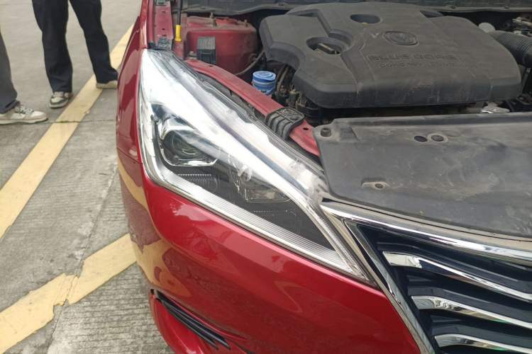 Used CHANGAN Eado DT 2018 1.6L Automatic Smart Enjoyment Model Right Front Headlight
