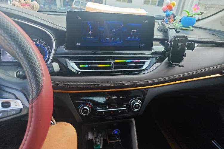 Used CHANGAN Eado DT 2018 1.6L Manual Smart Enjoyment Model Audio And AC Panel