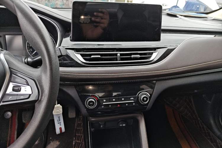 Used CHANGAN Eado DT 2018 1.6L Manual Smart Enjoyment Model Audio And AC Panel