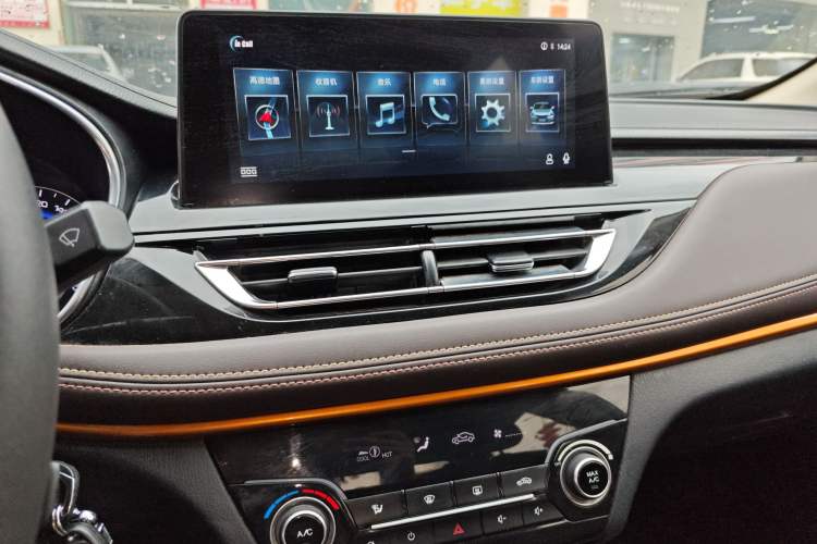Used CHANGAN Eado DT 2018 1.6L Manual Smart Enjoyment Model Audio And AC Panel