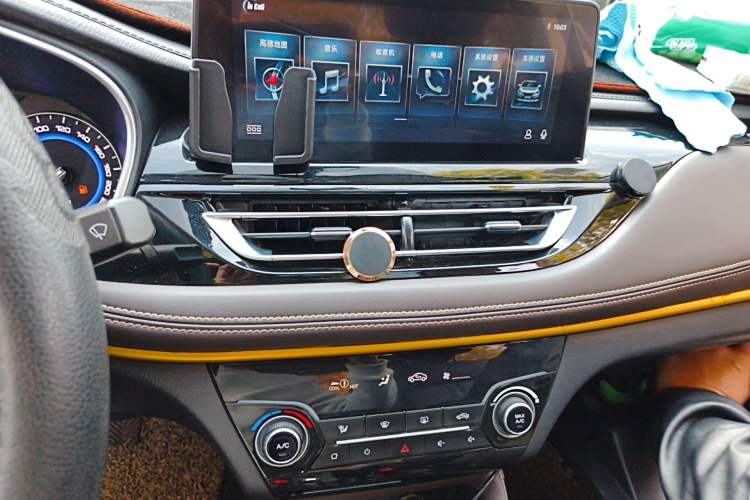 Used CHANGAN Eado DT 2018 1.6L Manual Smart Enjoyment Model Audio And AC Panel