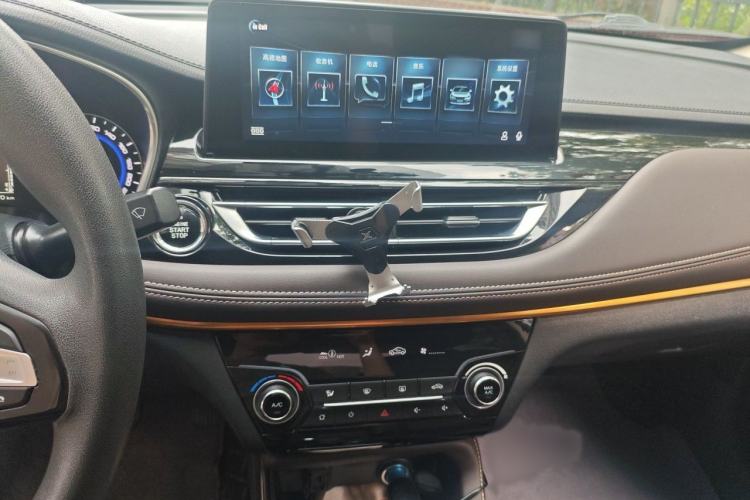 Used CHANGAN Eado DT 2018 1.6L Automatic Smart Enjoyment Model Audio And AC Panel