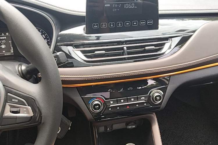 Used CHANGAN Eado DT 2018 1.6L Automatic Enjoyment Model Audio And AC Panel