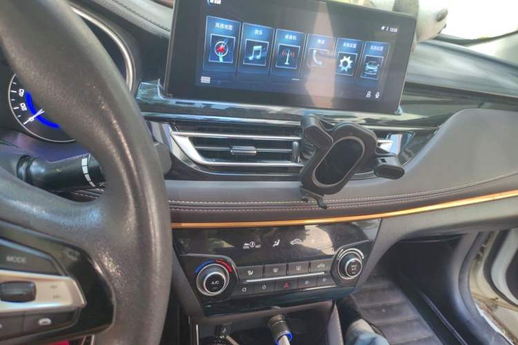 Used CHANGAN Eado DT 2018 1.6L Manual Smart Enjoyment Model Audio And AC Panel