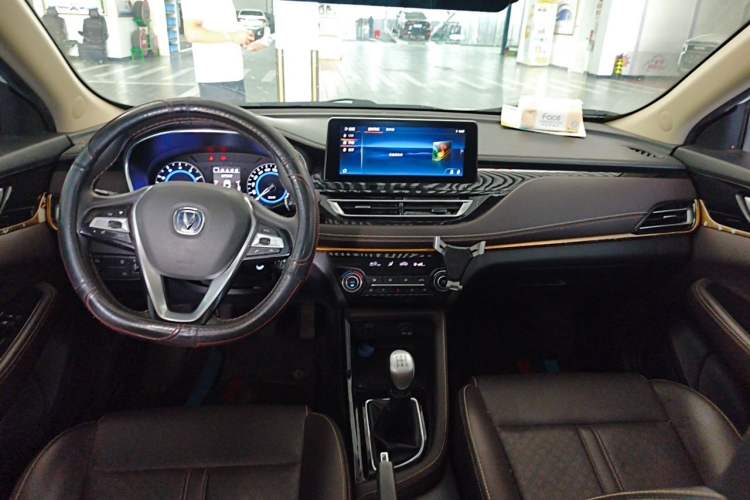 Used CHANGAN Eado DT 2018 1.6L Manual Luxury Model Center Console