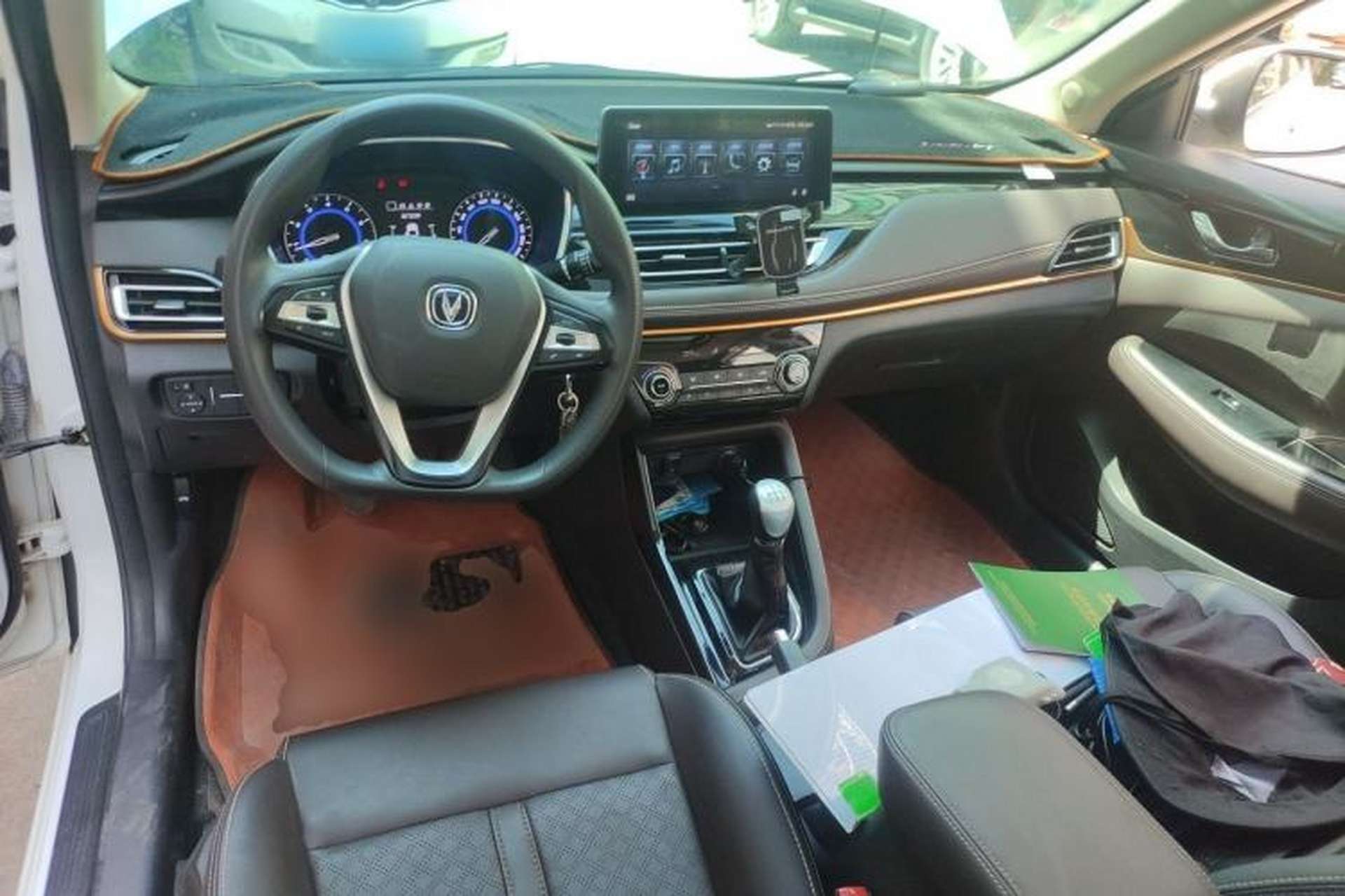 Used CHANGAN Eado DT 2018 1.6L Manual Smart Enjoyment Model Center Console