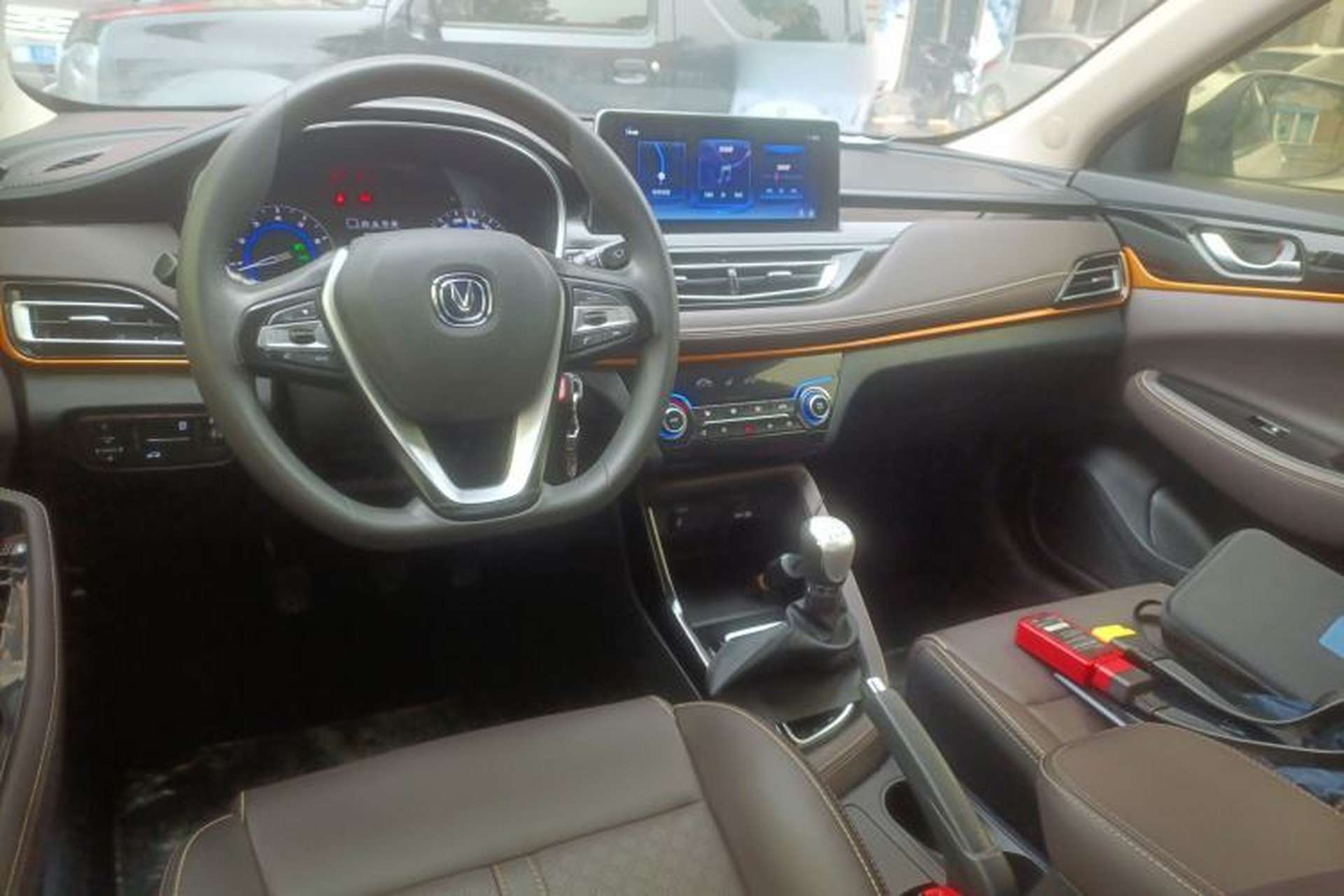 Used CHANGAN Eado DT 2018 1.6L Manual Smart Enjoyment Model Center Console