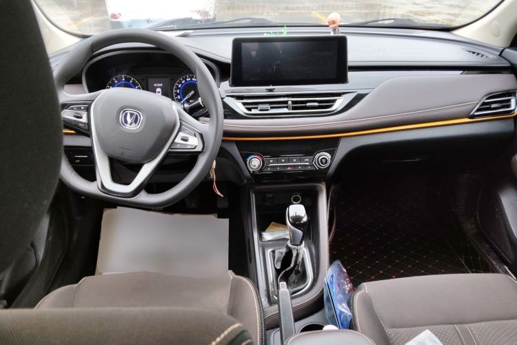 Used CHANGAN Eado DT 2018 1.6L Manual Comfort Model Center Console