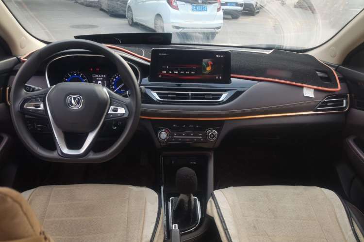 Used CHANGAN Eado DT 2018 1.6L Manual Smart Enjoyment Model Center Console