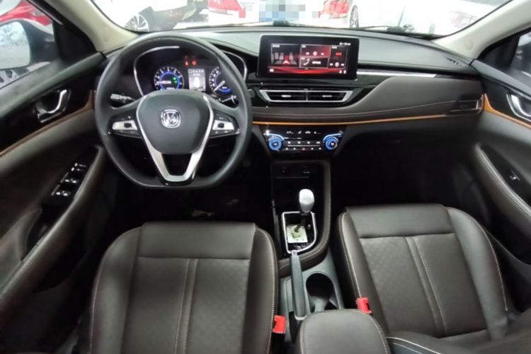 Used CHANGAN Eado DT 2018 1.6L Manual Smart Enjoyment Model Center Console