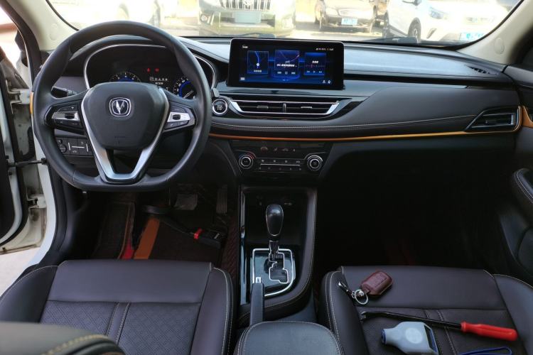 Used CHANGAN Eado DT 2018 1.6L Automatic Smart Enjoyment Model Center Console