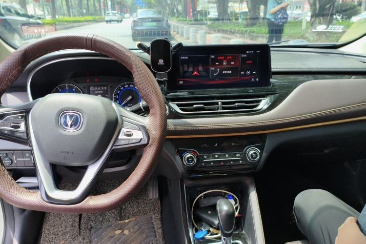 Used CHANGAN Eado DT 2018 1.6L Automatic Smart Enjoyment Model Center Console
