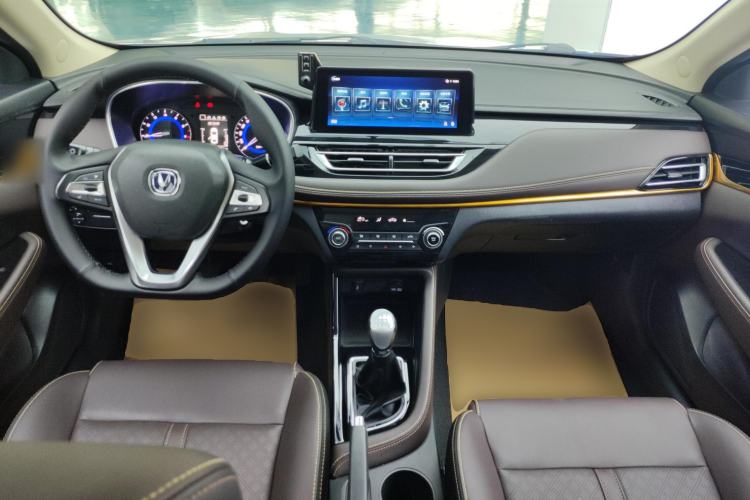 Used CHANGAN Eado DT 2018 1.6L Manual Smart Enjoyment Model Center Console