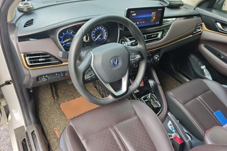 Used CHANGAN Eado DT 2018 1.6L Automatic Luxury Model Center Console