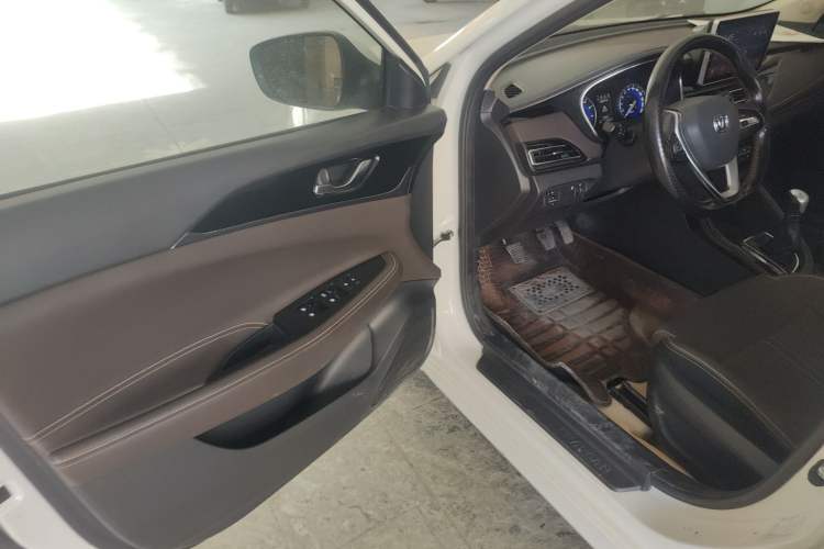Used CHANGAN Eado DT 2018 1.6L Manual Enjoyment Model Driver Seat